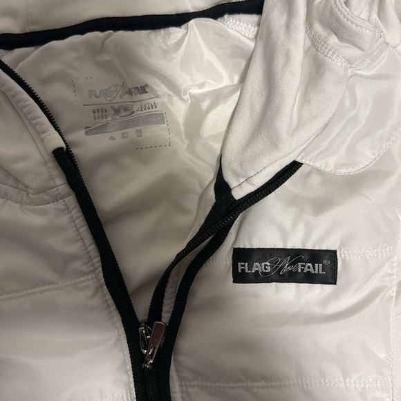 Flag Nor Fail - size XS , white zip up hoodie - Picture 2 of 4